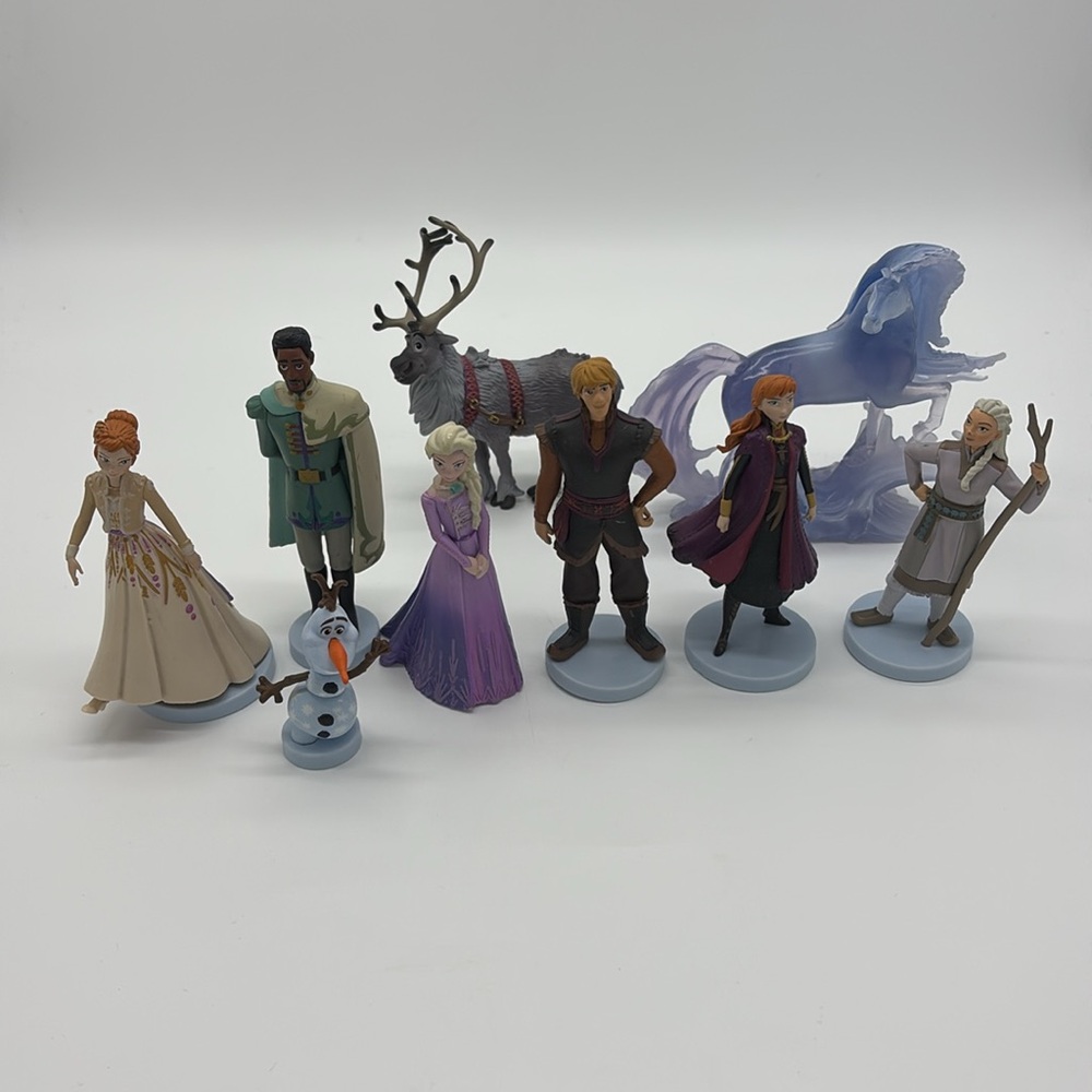Disney Frozen 2 Deluxe Figurine Play Set - 9 Piece Disney Figurine Set